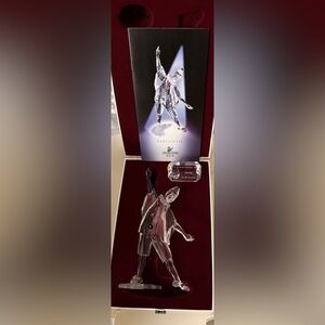 Mint Swarovski SCS “Pierrot” figurine Issued in 1999